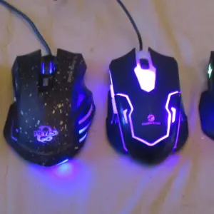 Souris gamer rétro éclairé au choix trés bonne occasion