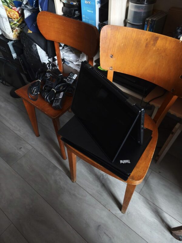 Ordinateur portable Lenovo Yoga L380 tactile de 14 pouces reconditionné