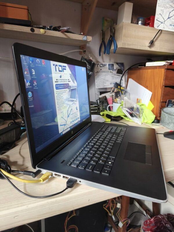 Ordinateur portable HP laptop CA005nf de 17,3 pouces reconditionné – Image 4