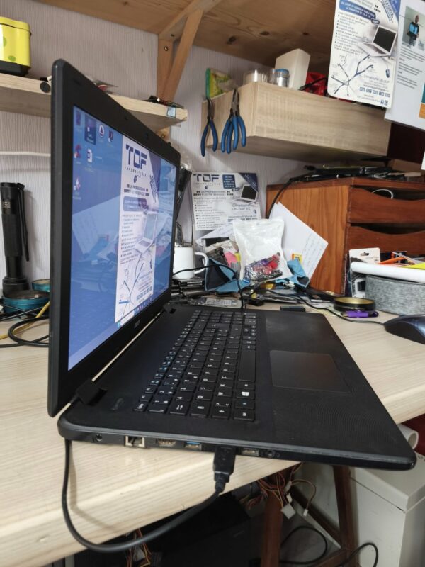 Ordinateur portable acer ES1-711 de 17,3 pouces reconditionné – Image 4
