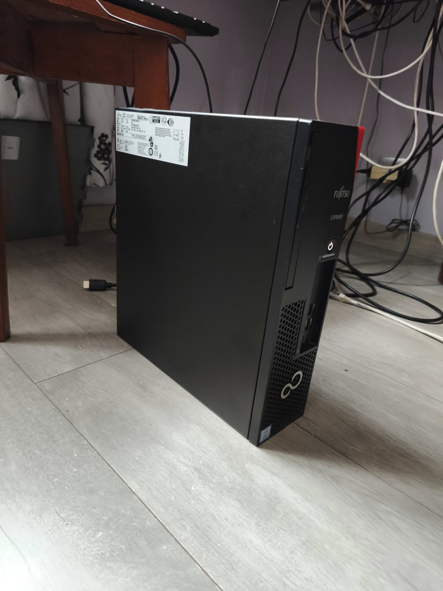 Tof Informatique Tour Fujitsu Esprimo Mini Tour Fujitsu Esprimo D538/E85+ reconditionné Mini Tour Fujitsu Esprimo D538/E85+ reconditionné – Image 4